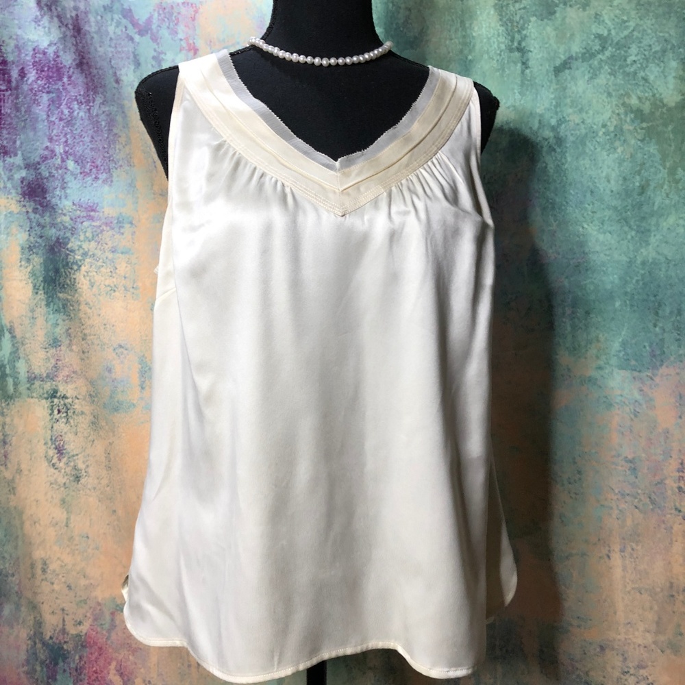 📍 Classic Elegant Silk Top